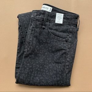 Abercrombie & Fitch High Rise Skinny Leopard Jeans